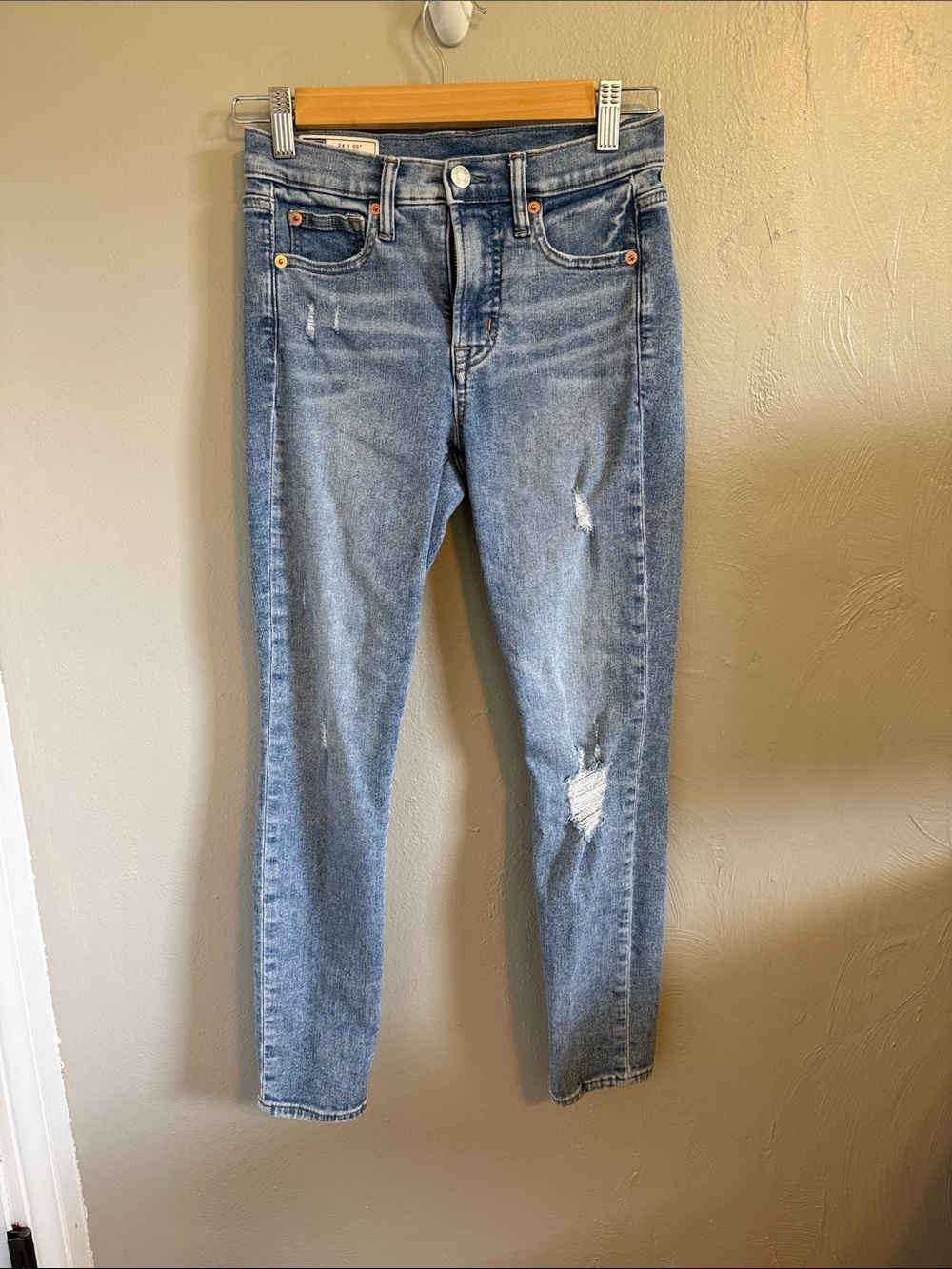 GAP True Skinny High Rise jeans